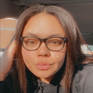 Meet your Posher, Taryn